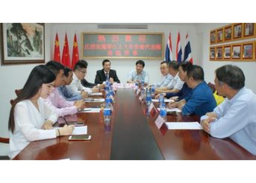江西省鹰潭市人大常委会代表团一行莅访泰中侨商联合会